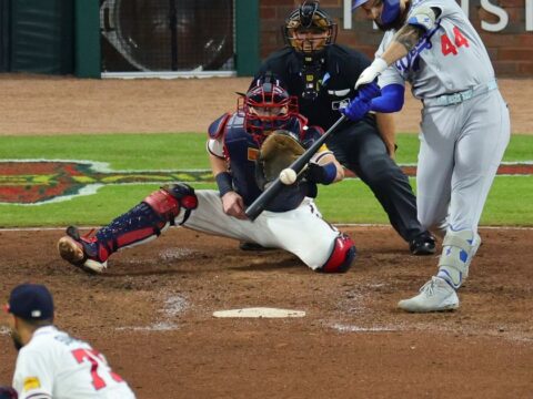 Pages delivers go-ahead single in 7th as Dodgers beat Braves 4-1 to clinch NL Division Series