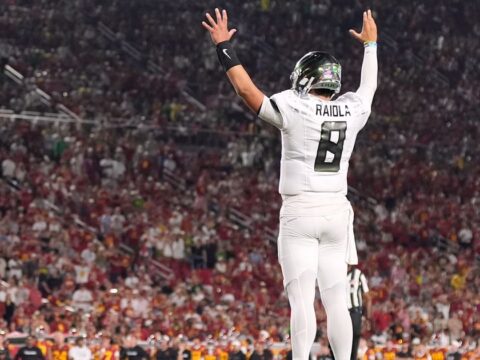 QB Raiola to start with Moore ruled out of No. 13 Oregon’s game against No. 21 UCLA