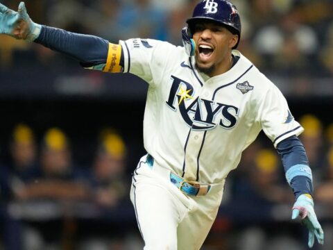 Rays stun Brewers with 2-run rally in 12th inning and force World Series Game 5 with 4-3 win