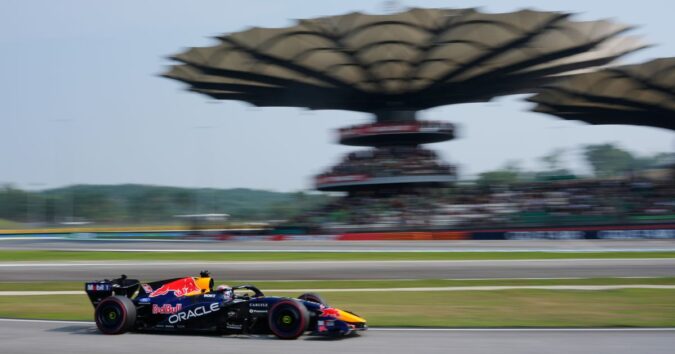 Start delayed again as cars struggle in wet conditions ahead of F1’s Bahrain GP in Malaysia