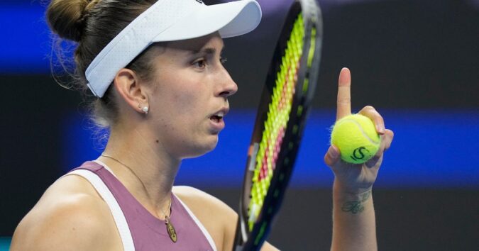 Swiatek defeats Frech 6-2, 6-1 to reach the final 16 at the WTA’s Wuhan Open