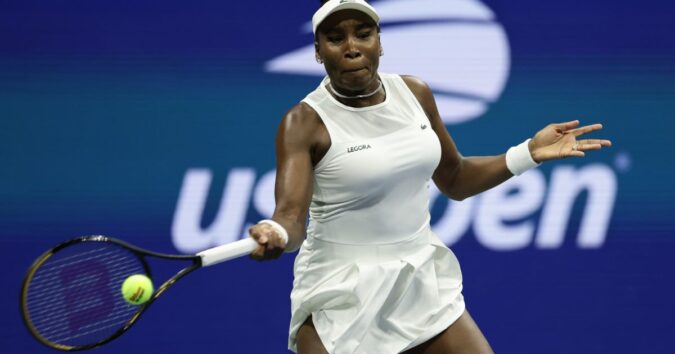 Venus Williams loses her doubles match at Guangzhou on the WTA Tour