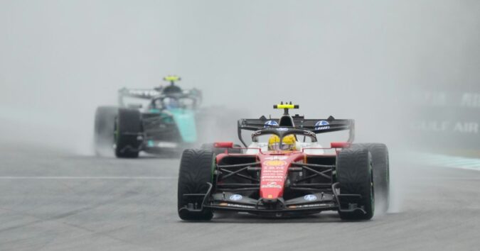 Verstappen wants a ‘lesson learned’ after software issues in F1 cars delay race start