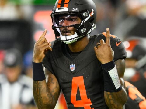Watson leads another game-winning drive, Szmyt hits 56-yard FG and Browns beat Steelers 27-24 Watson leads another game-winning drive, Szmyt hits 56-yard FG and Browns beat Steelers 27-24