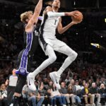 Wembanyama's 29 points and 10 rebounds fuels Spurs in 130-103 victory over Kings