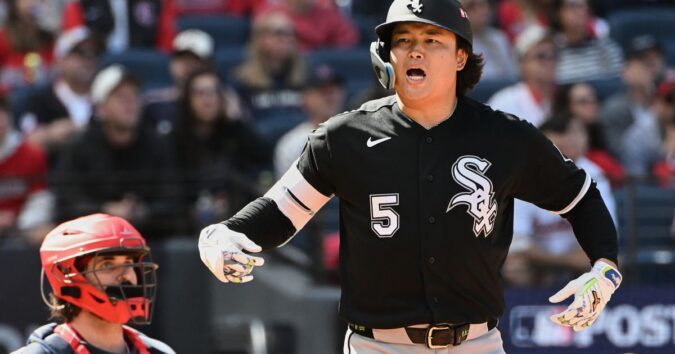 White Sox beat Guardians 3-0 in Game 1 of ALDS behind Murakami homer, 3-hitter