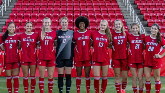Women’s Soccer to Host Syracuse for Senior Night Women’s Soccer to Host Syracuse for Senior Night
