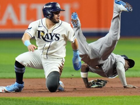 Yankees make 3 errors with Cam Schlittler on the mound in sloppy 1st inning against the Rays